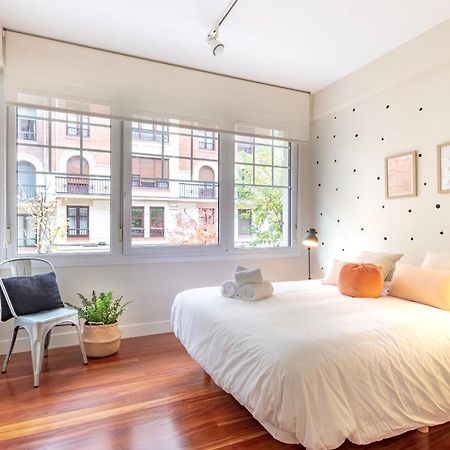 Gran Apartamento Con Estilo En El Centro De Bilbao Bilbau Exterior foto