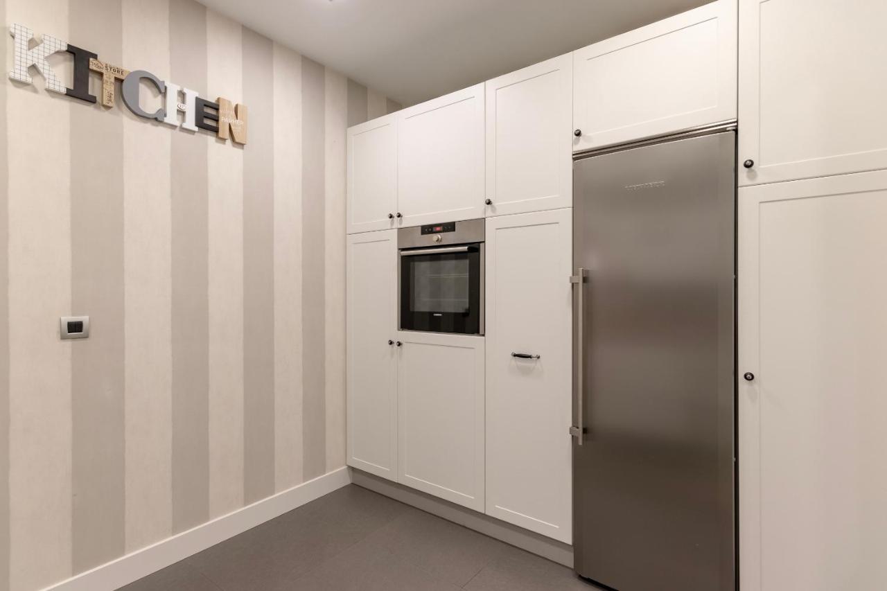 Gran Apartamento Con Estilo En El Centro De Bilbao Bilbau Exterior foto