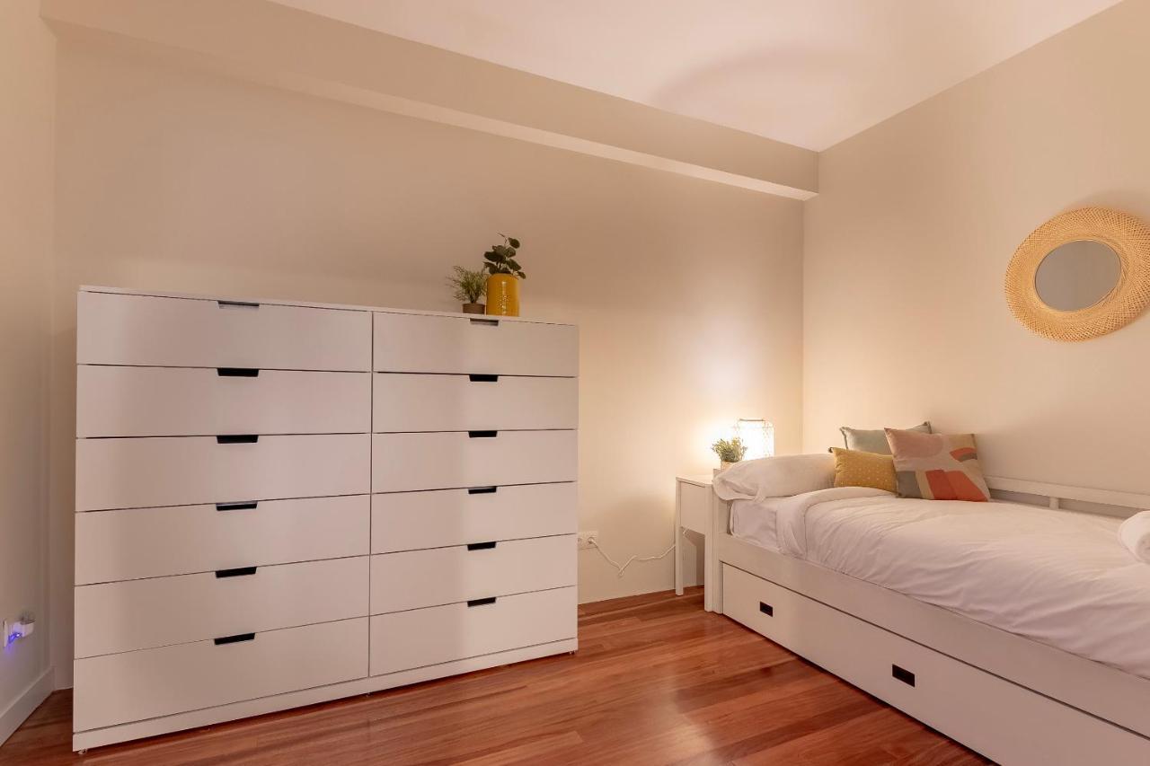 Gran Apartamento Con Estilo En El Centro De Bilbao Bilbau Exterior foto