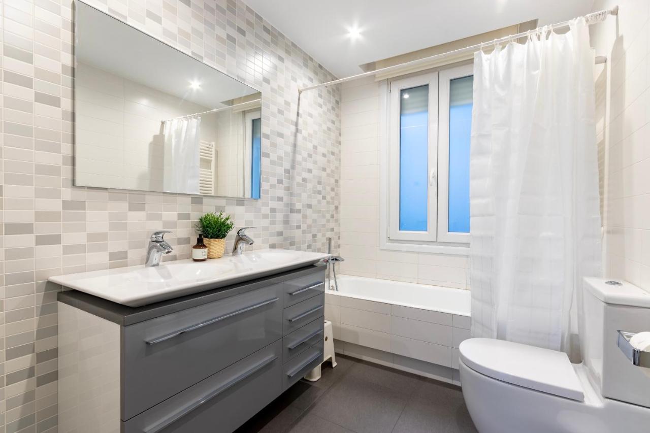 Gran Apartamento Con Estilo En El Centro De Bilbao Bilbau Exterior foto
